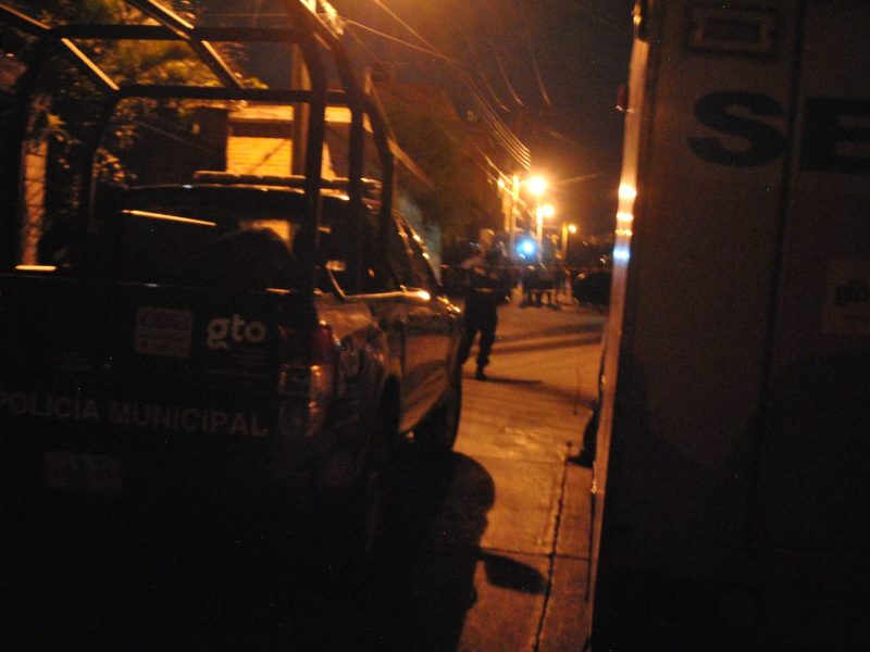 Ataque armado en Valle de Santiago deja un muerto y un hombre grave.
