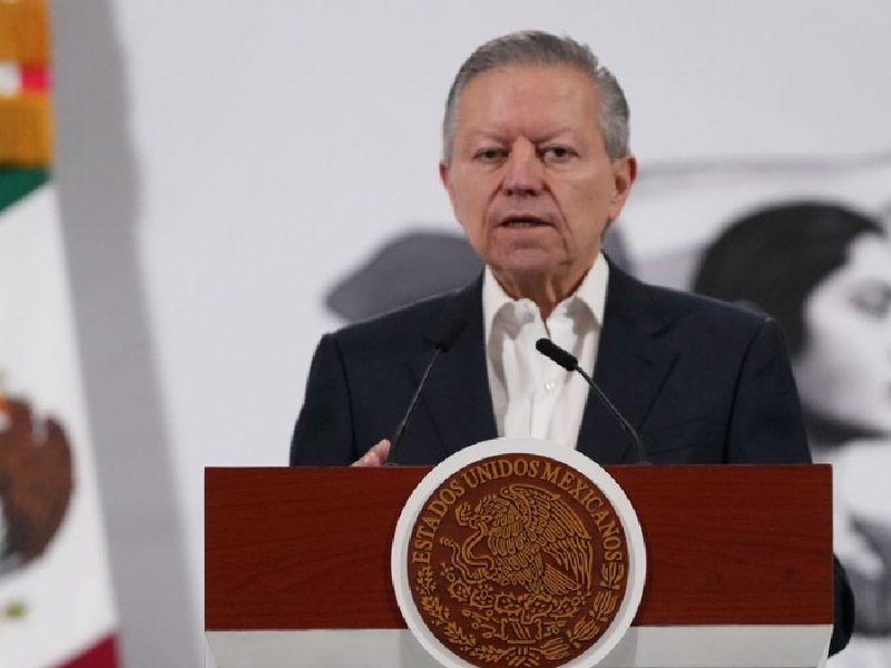 Sostiene Arturo Zaldívar que orden de aprehensión no impide competir por un cargo