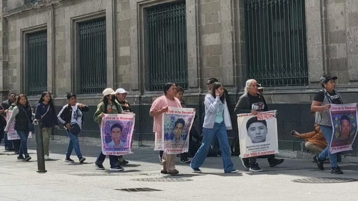 Ayotzinapa José Martínez Crespo