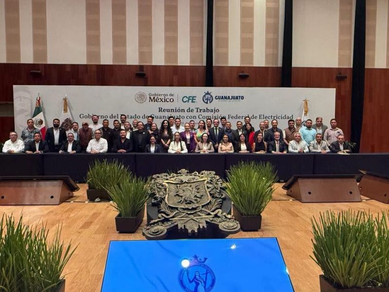 Presenta Celaya siete proyectos a CFE para acabar con apagones y fallas de luz