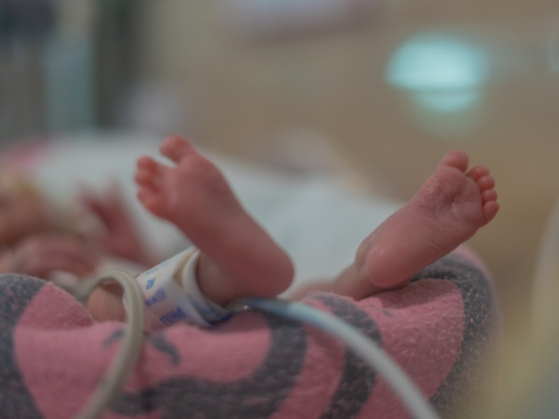 Bebé prematura supera dos meses de vida y avanza con pronóstico favorable