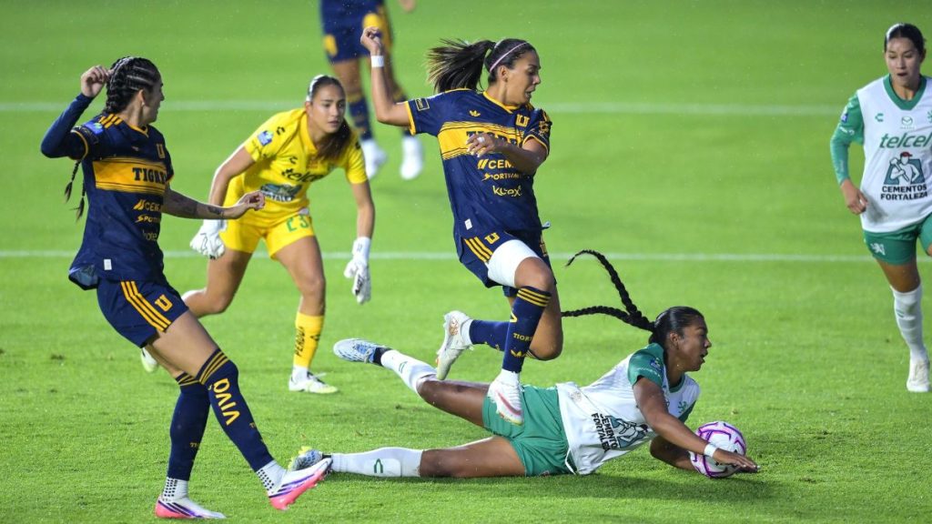 Tras error de Natalia Acuña, León Femenil perdió 2-1 ante Tigres en el cierre de la jornada 2 del Apertura 2026