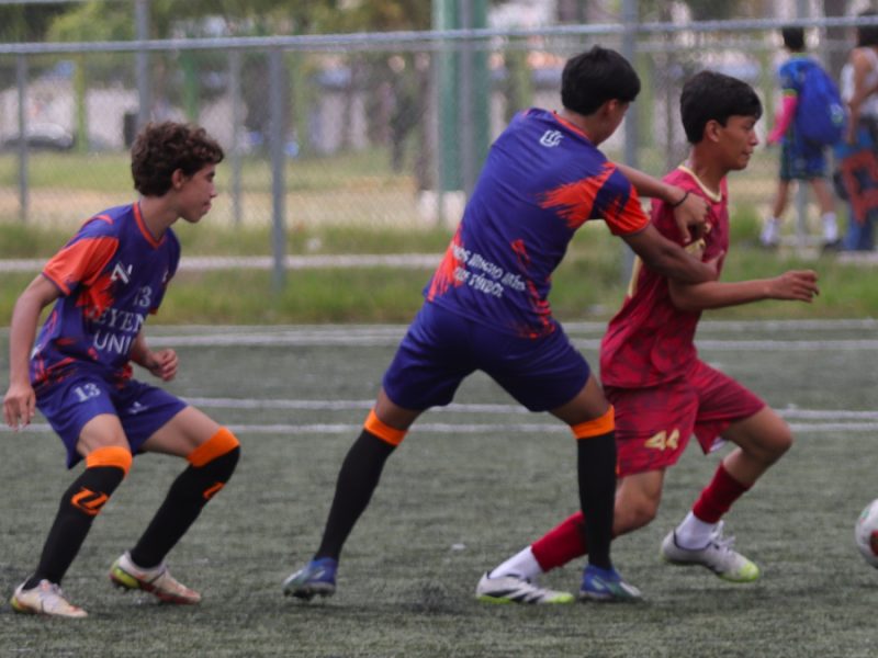 Disputan Copa Leyendas Unidas 2026 de Luis ‘Chapo’ Montes en la Deportiva del Estado