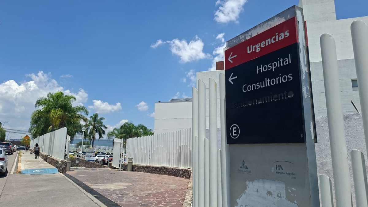 Tras persecución, caen asaltantes en el Hospital Ángeles de León
