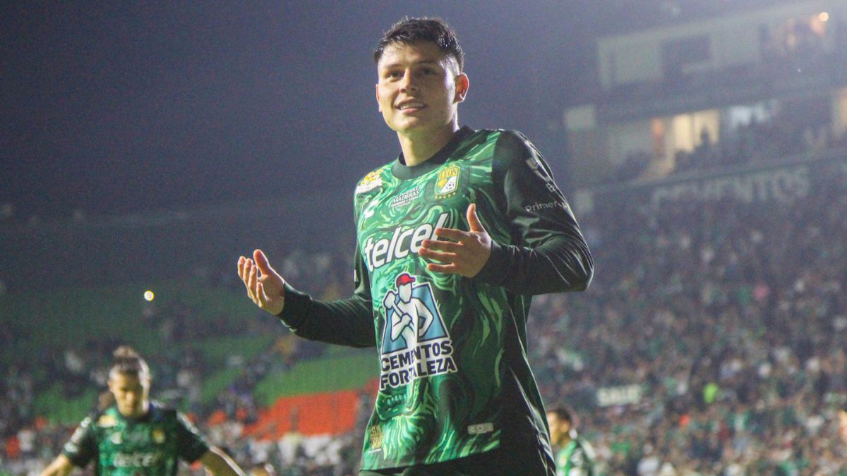 Daniel Arcila celebra su gol en el León Vs Monterrey. Mary Ochoa.