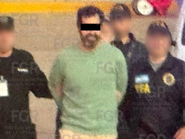 Dictan prisión preventiva al contralmirante Fernando Farías por huachicol fiscal en aduanas