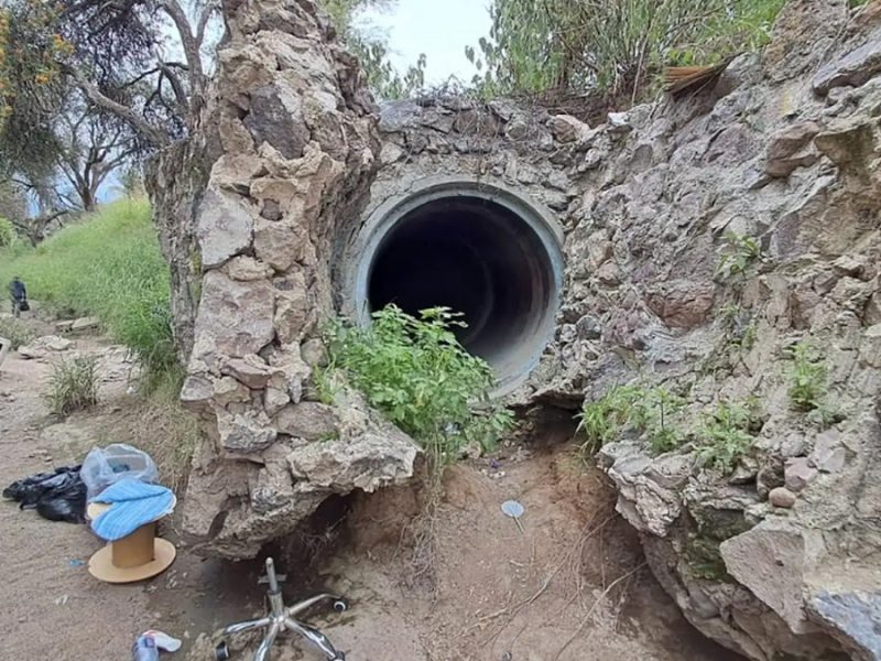 Advierten Sapal y PC riesgos para personas que se meten a tuberías del drenaje en León