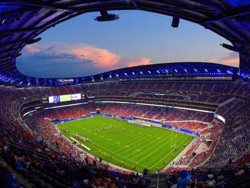 Revelan el mega plan de 10 estadios de la NFL para robarle el Super Bowl y los mejores eventos a las viejas sedes