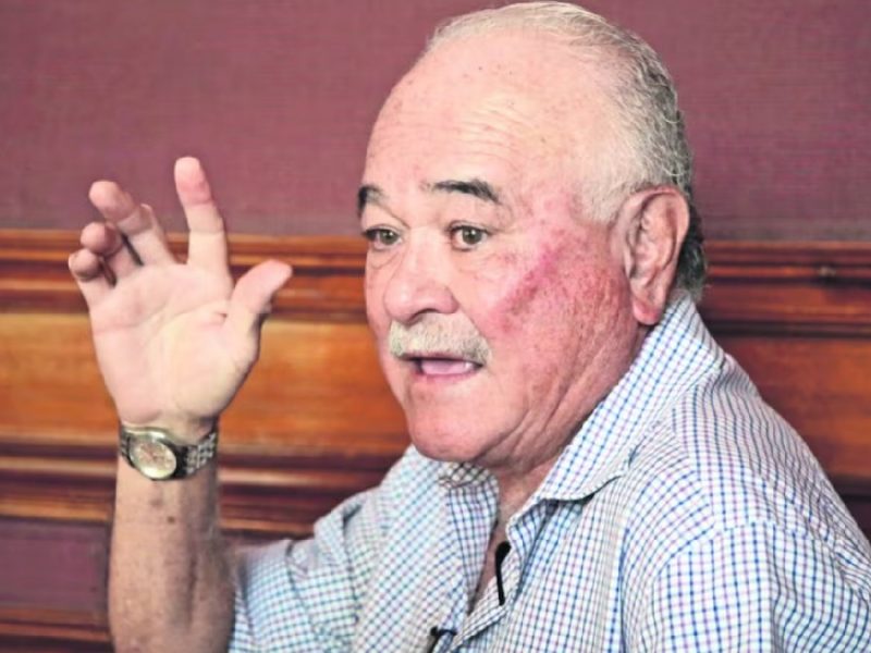 Ernesto Ruffo recibe atención médica y visitas en el Altiplano