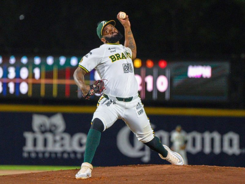 ¡Masacre en el Domingo Santana! Ataque de 7 carreras sepulta a Bravos y los deja en la lona