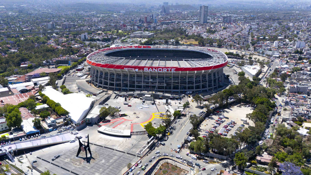 GrupoOllamaniEstadioAzteca