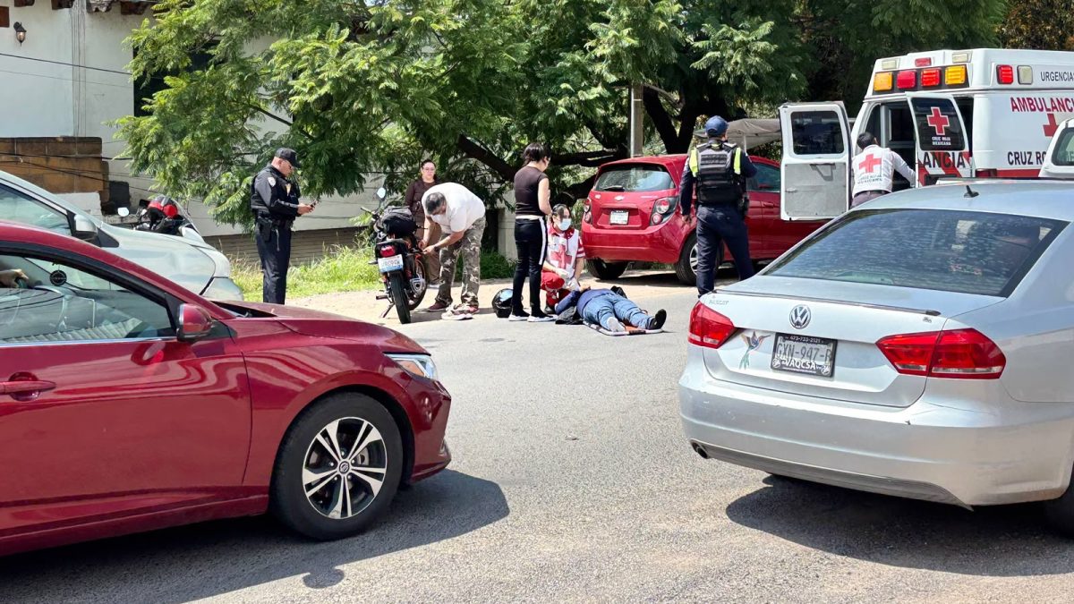 Embestida deja grave a joven motociclista rumbo a Las Teresas, en Guanajuato capital