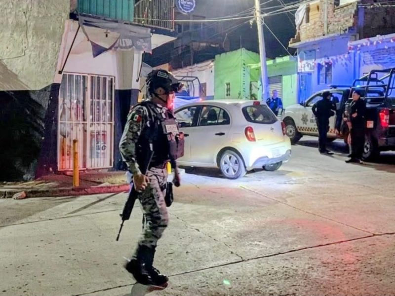 Estrella su March contra casa tras ser acribillado en Corral de Piedra, en Pénjamo