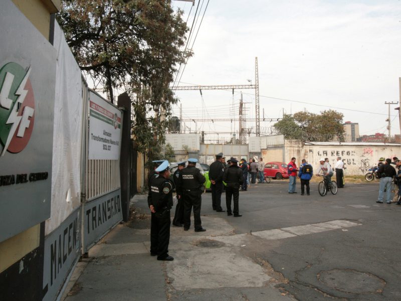 Cortan pensiones doradas de Luz y Fuerza del Centro: Pasan de 1.9 millones a 56 mil pesos al mes