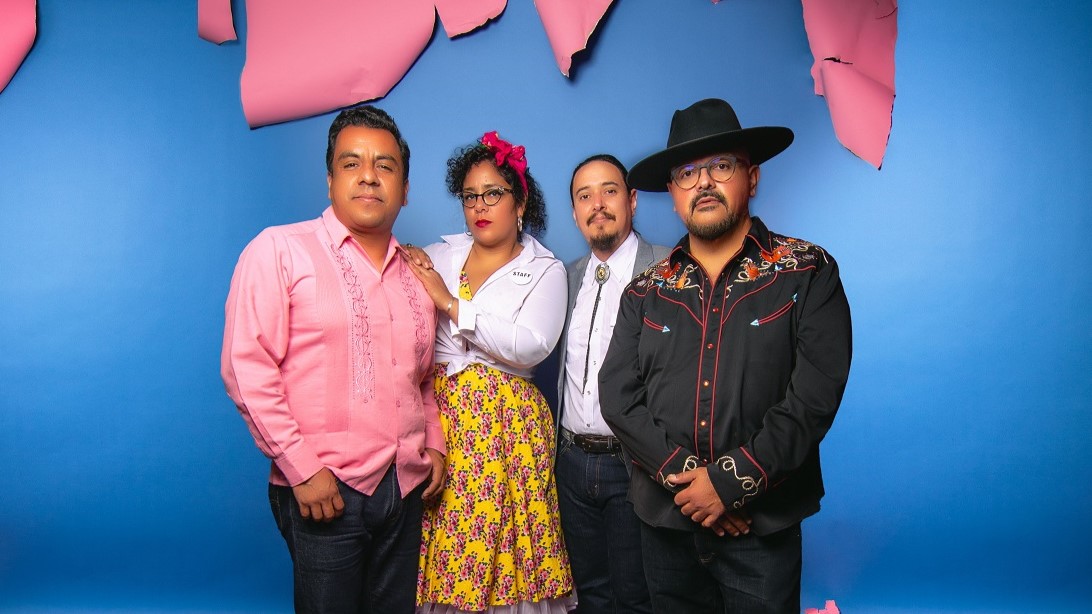 The band Santa Cecilia celebrating 19 years of musical trajectory