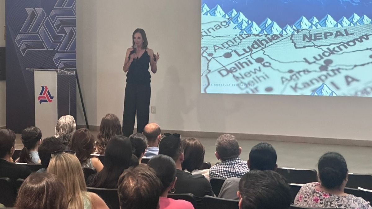 Laura González Yuri Contreras Everest