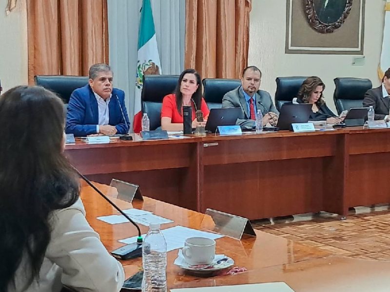 Acusan regidores uso de funcionarios para recolectar firmas para Luis Ernesto Ayala