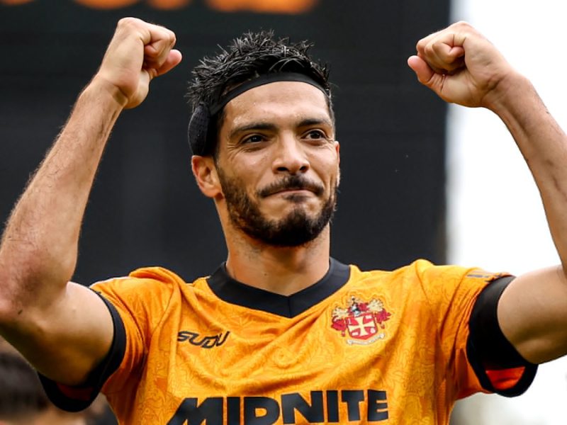 Raúl Jiménez anota y Wolves golean a Stoke City