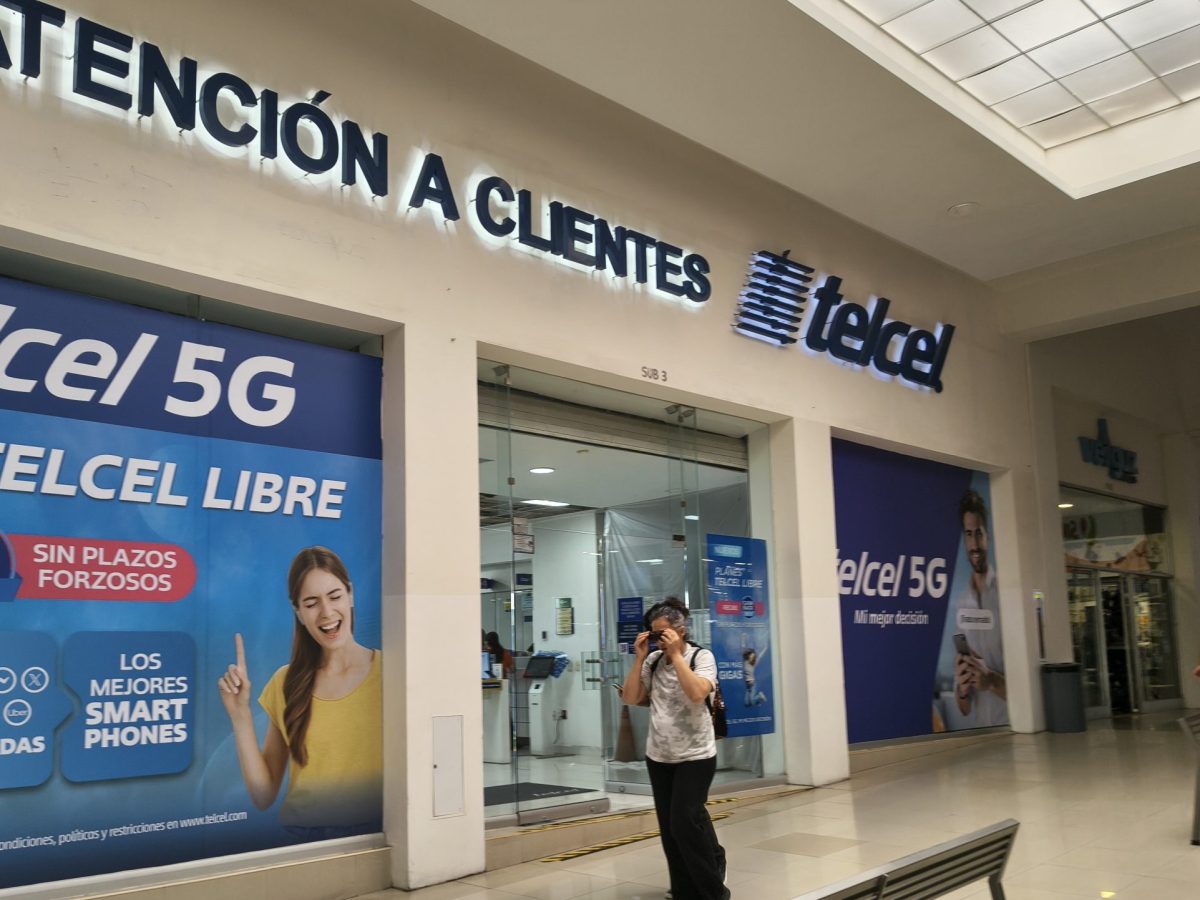 Reportan caos y fallas en registro de la CURP tras suspensión de líneas celulares en Guanajuato