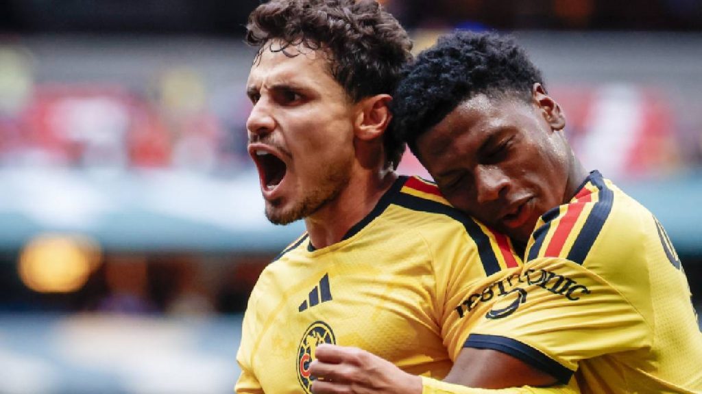 América golea a San Luis y vuela a lo más alto de la Liga MX - Foto: Club América.