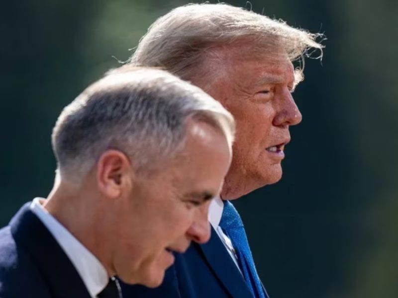 Ahora se lanza Trump contra autos y acero de Canadá; anuncia aranceles al 50%