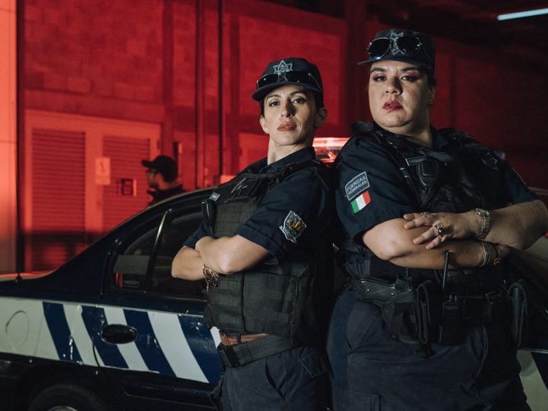 Arelí González se pone uniforme de policía en la serie La Banda: ‘Me pareció fascinante’