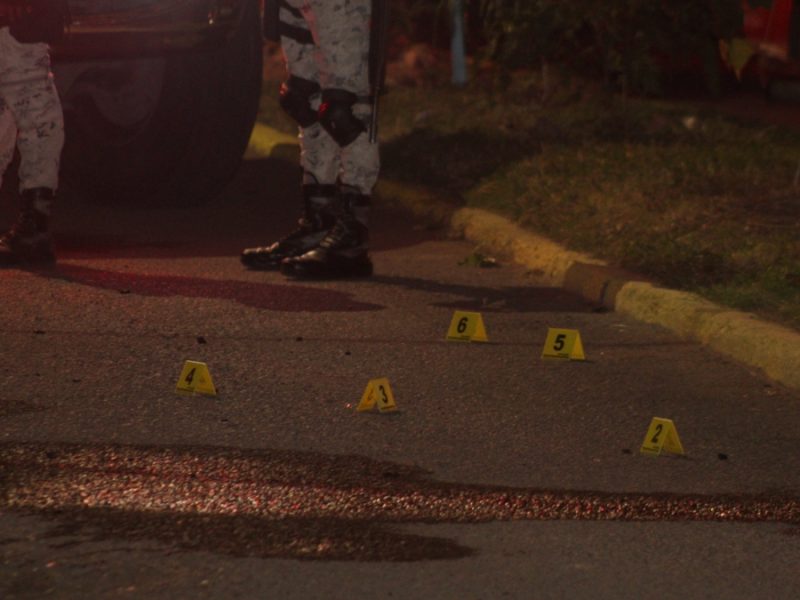 Ataque armado en Pueblo Nuevo deja un hombre muerto y dos agonizantes