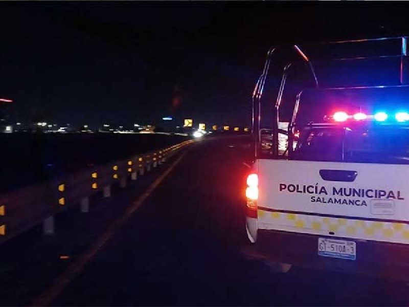 Balean fachada de vivienda en la colonia San Pedro en Salamanca