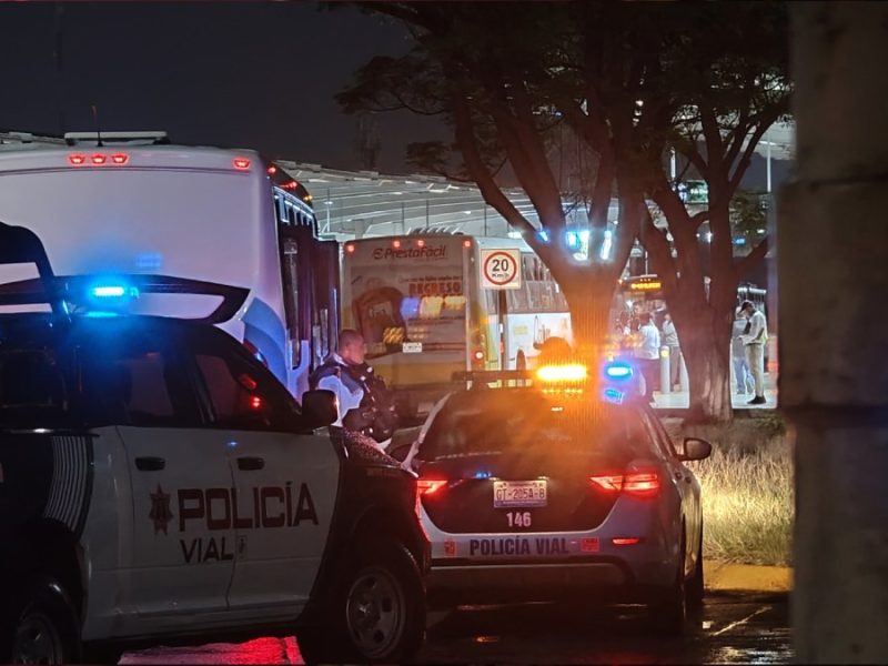 Choque en estación Delta deja cuatro pasajeros y a un chofer lesionados