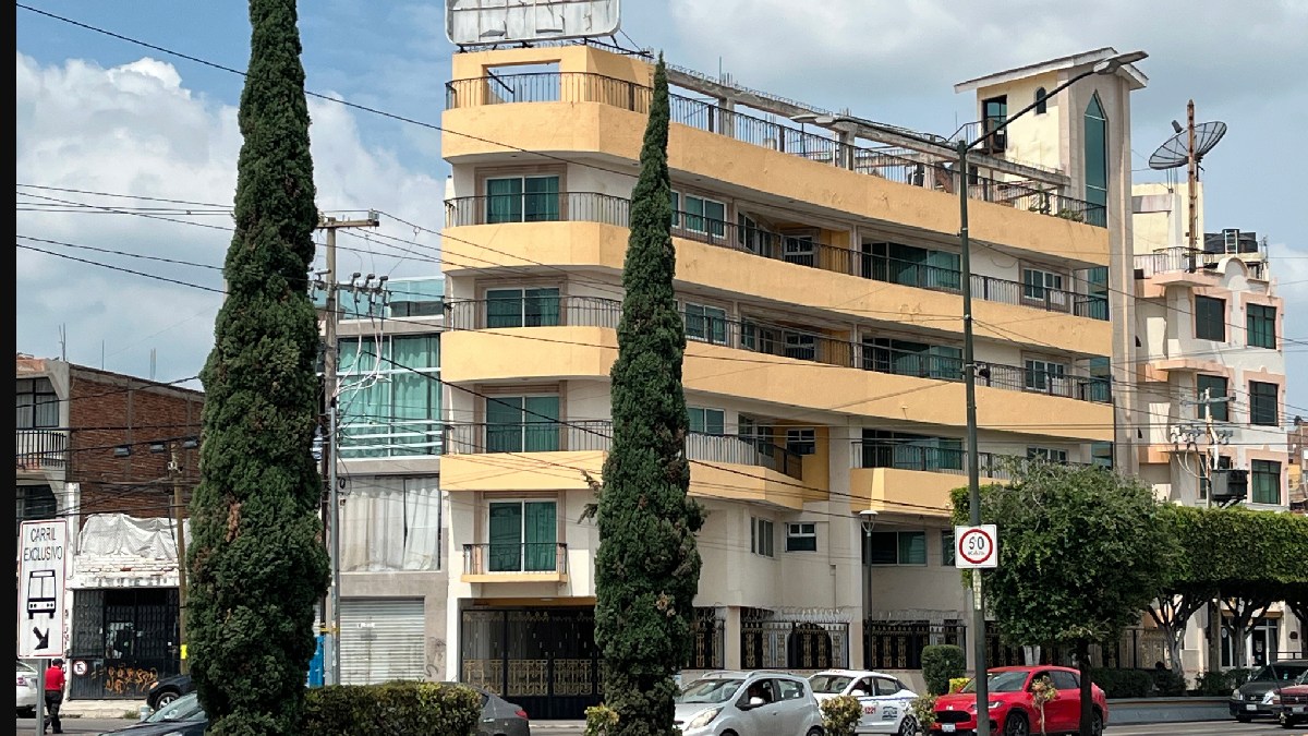 cierra Hotel Barón León