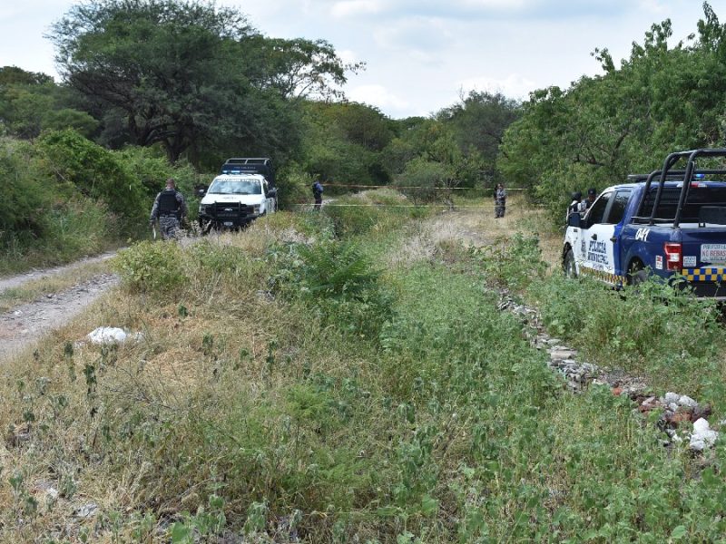 Hallan cuerpo en estado de descomposición en canal seco de Acámbaro
