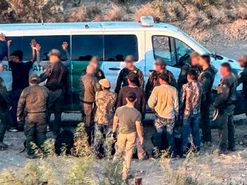Para desalentar migración, EU deporta a mexicanos a Centroamérica