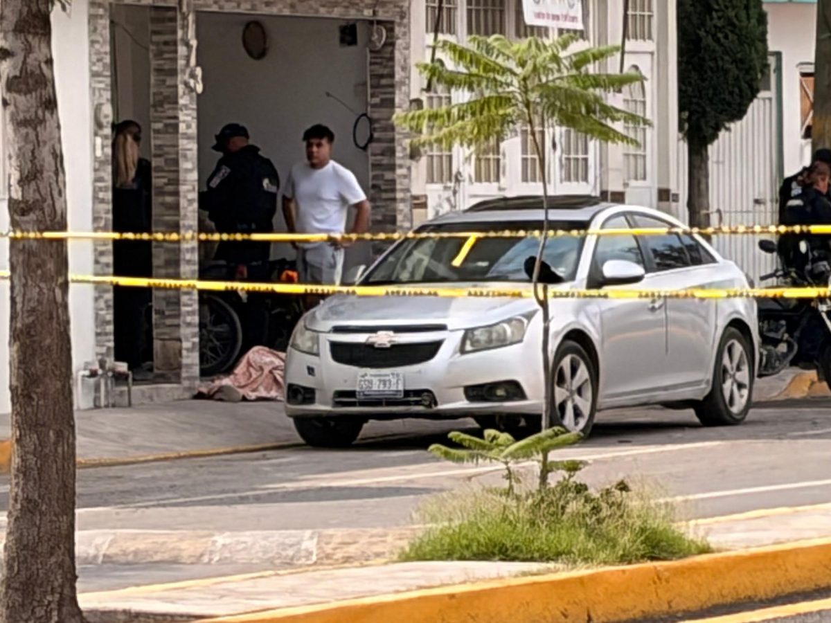 Platicaban afuera de una casa en Irapuato cuando los balearon; hay tres heridos y un muerto