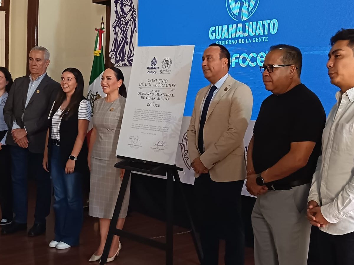 Firman Celaya y Cofoce convenio para llevar exportaciones de PyMEs a Holanda