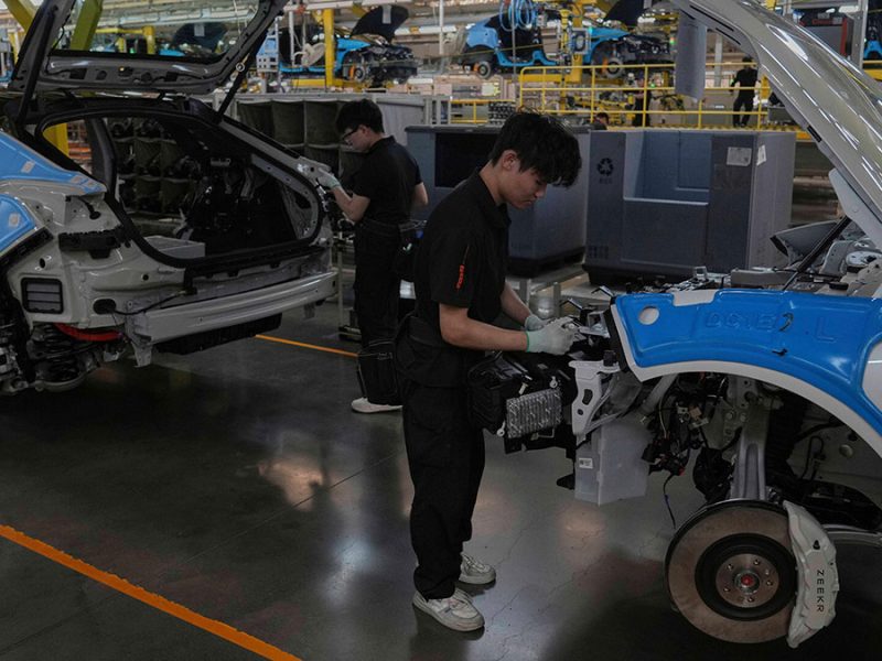 Freno en EU y Europa impulsa a autos eléctricos chinos a armar sus plantas en África