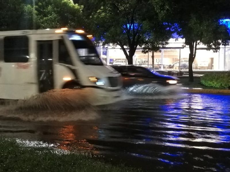 Denuncian vecinos de Prolongación Guerrero frecuentes inundaciones