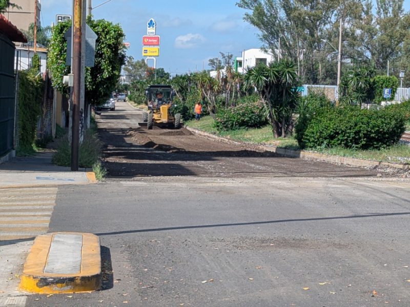 Cierres en Paseo Irapuato desatan tráfico; automovilistas piden soluciones