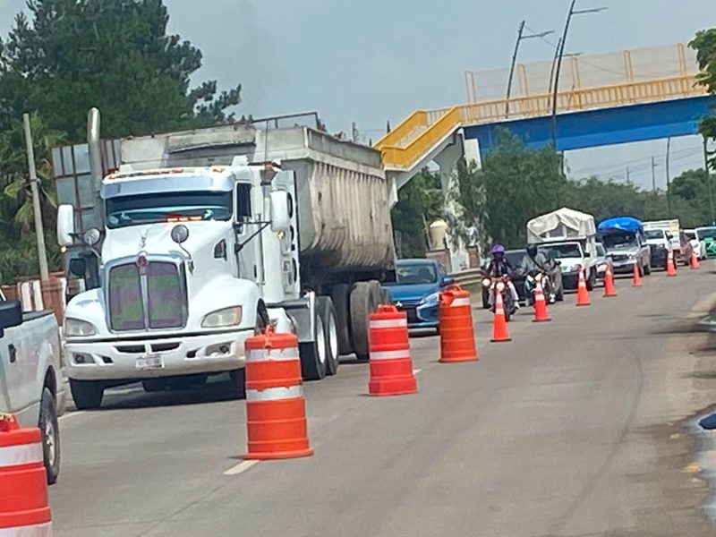 Sufren embudo vial en el Eje Metropolitano por apertura de bulevar Cañaveral en León