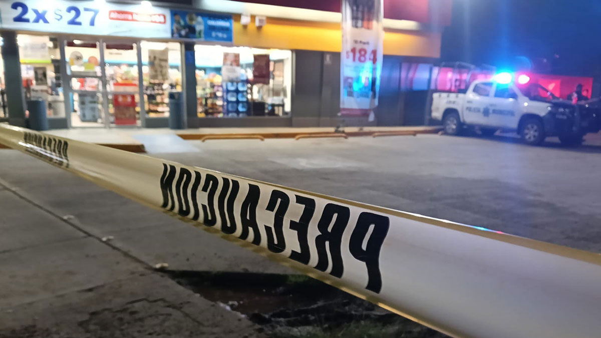 León Oxxo asalto Colinas del Carmen