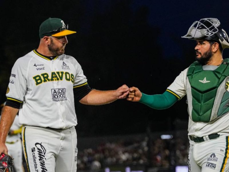 Bravos de León remontan con explosivo séptimo inning y aseguran la serie ante Querétaro