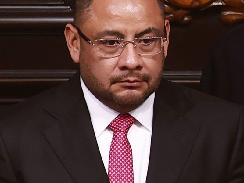 Recupera México 5.8 mdd por 12 propiedades de red de García Luna