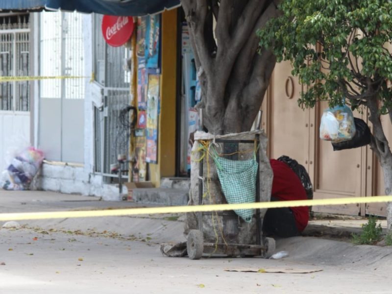 Se golpea la cara contra escalón cuando recolectaba cartón y muere en León