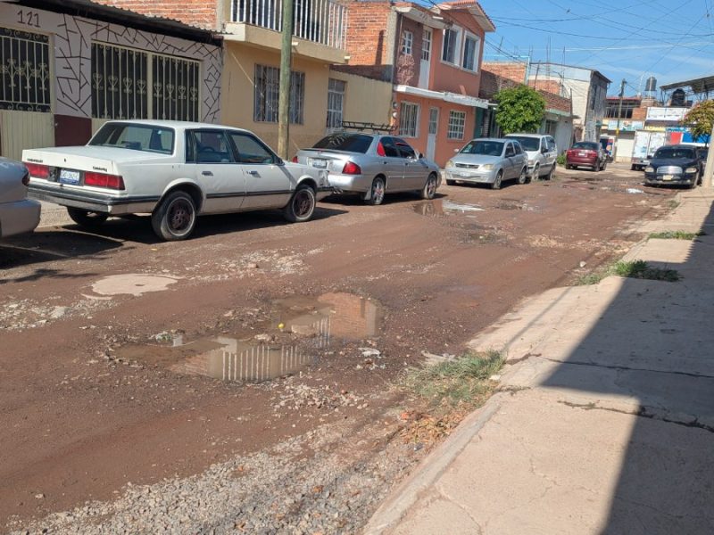 Urgen en Irapuato fechas para obras de pavimentación financiadas con deuda estatal