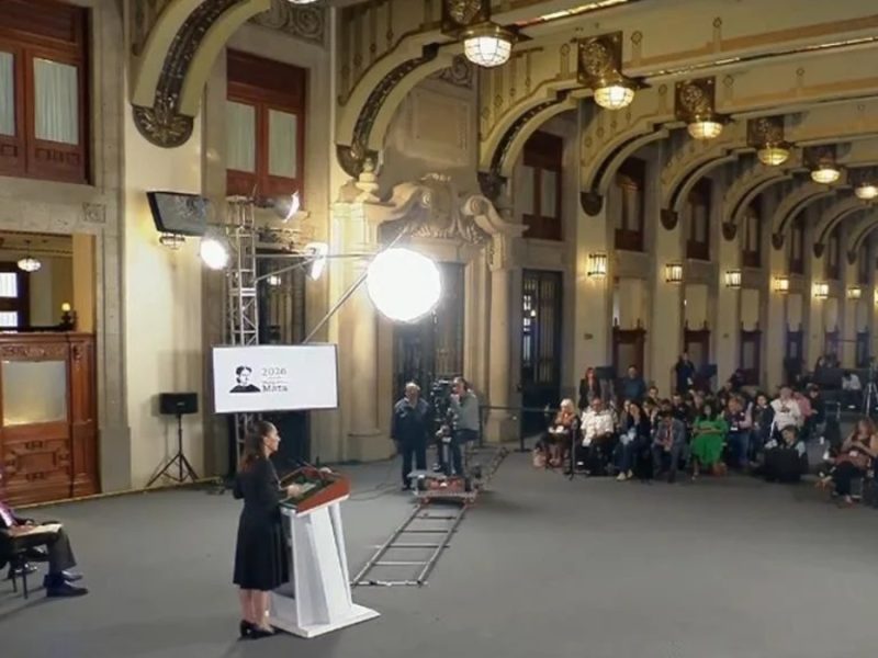Sheinbaum acepta dejar de nombrar a periodistas tras haber hecho ‘lista negra’