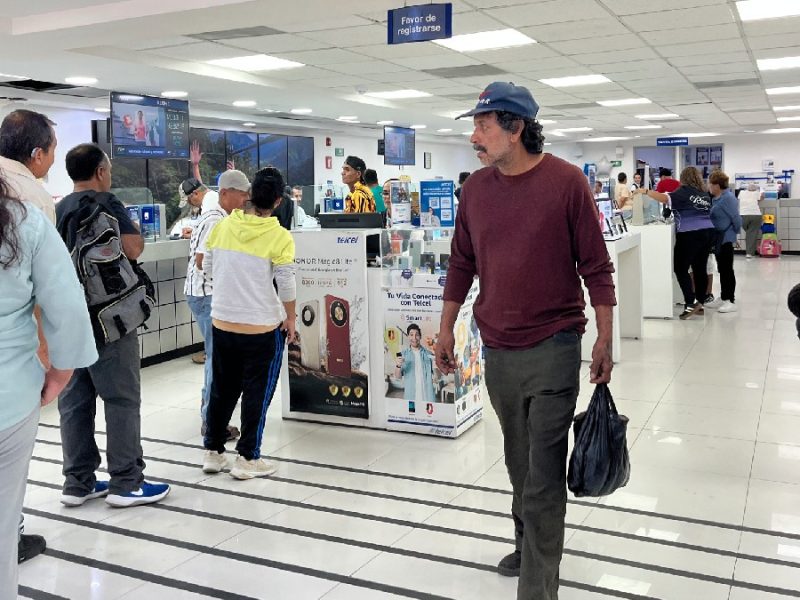 Saturan plataforma para registrar líneas de celulares