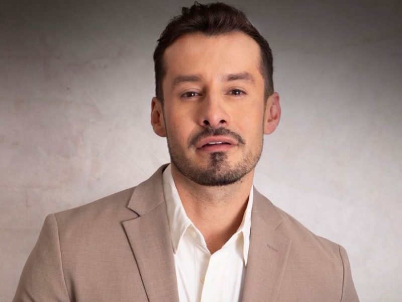 Samuel Zarazúa habla del reto de interpretar seis personajes en la obra ‘El que se enamora pierde’ 