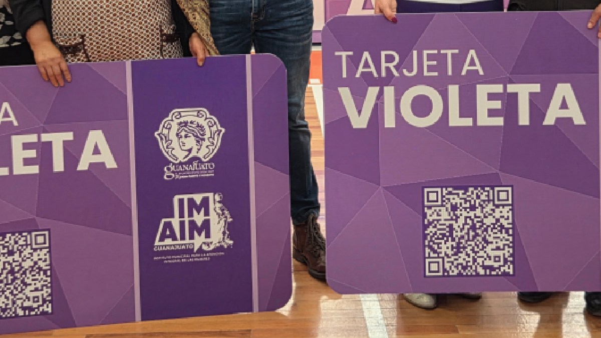 tarjeta violeta