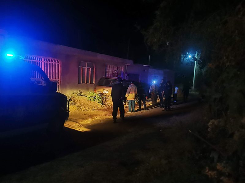 Pánico en Yuriria: Avanzan en camionetas y disparan al aire en San Francisco de la Cruz