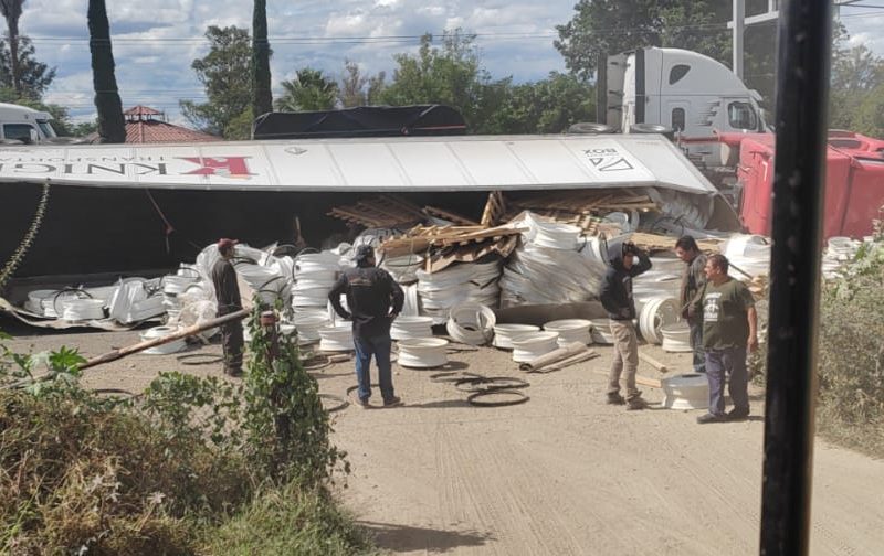 Se registran dos accidentes en la carretera Abasolo-Irapuato