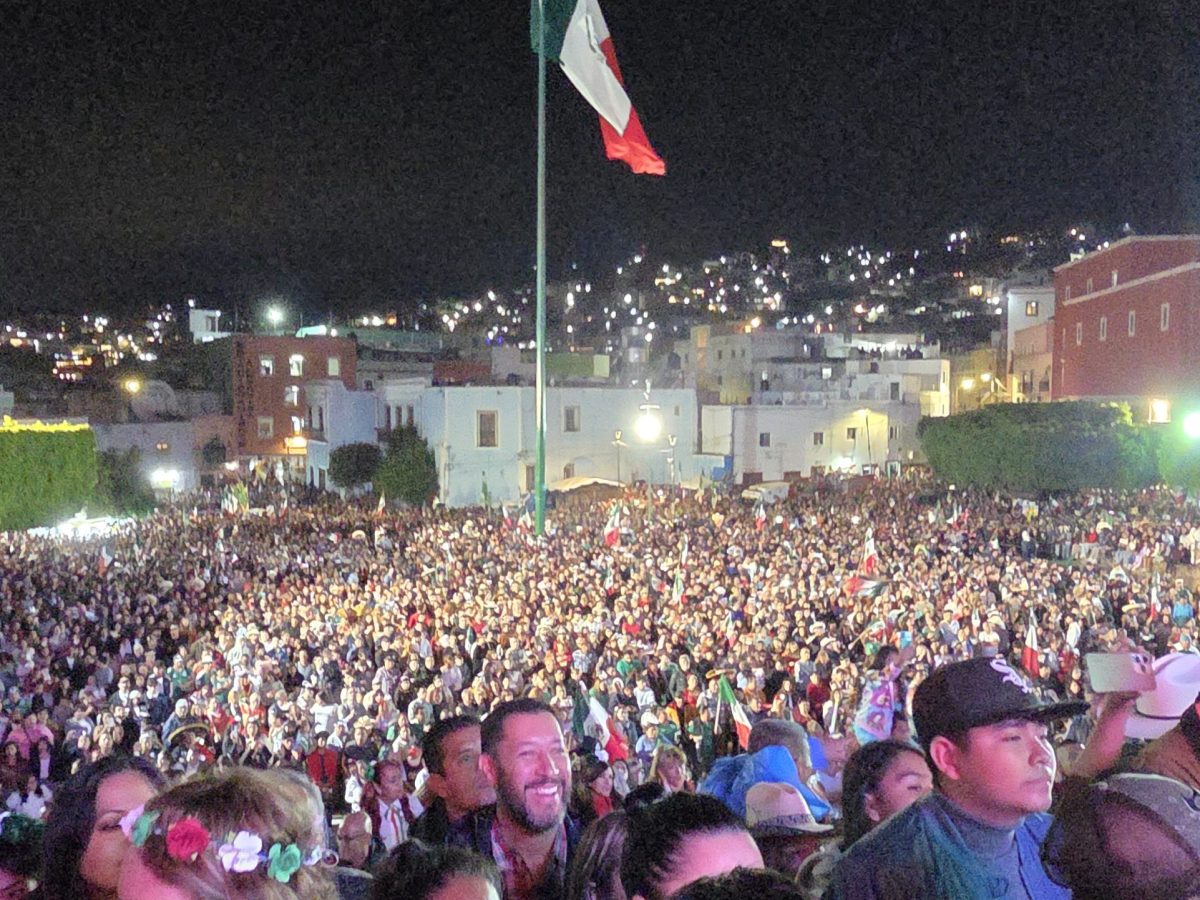 Guanajuato celebra el Grito de Independencia con plazas llenas, colores y festejo